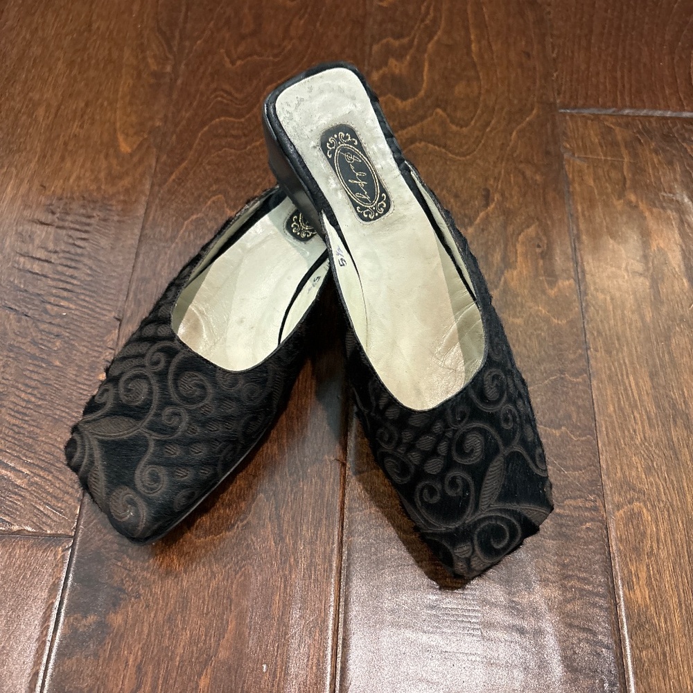 SALPY TINA Black hide laser cut